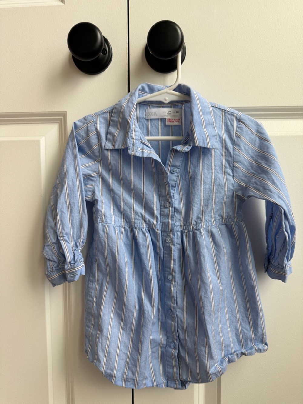 Zara Light Blue and White Striped Button-Front Shirt